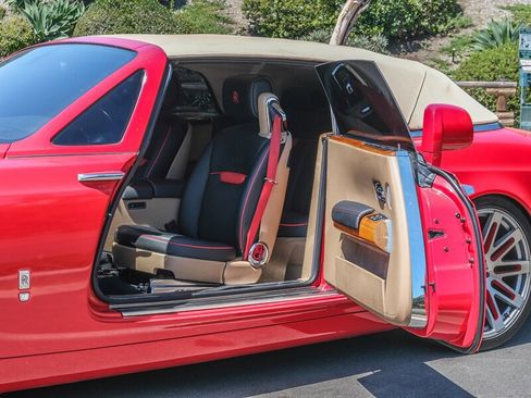 Used 2010 Rolls-Royce Phantom Base image 24