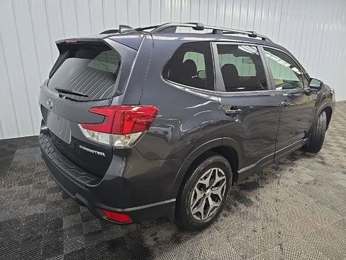 Used 2019 Subaru Forester Premium image 10