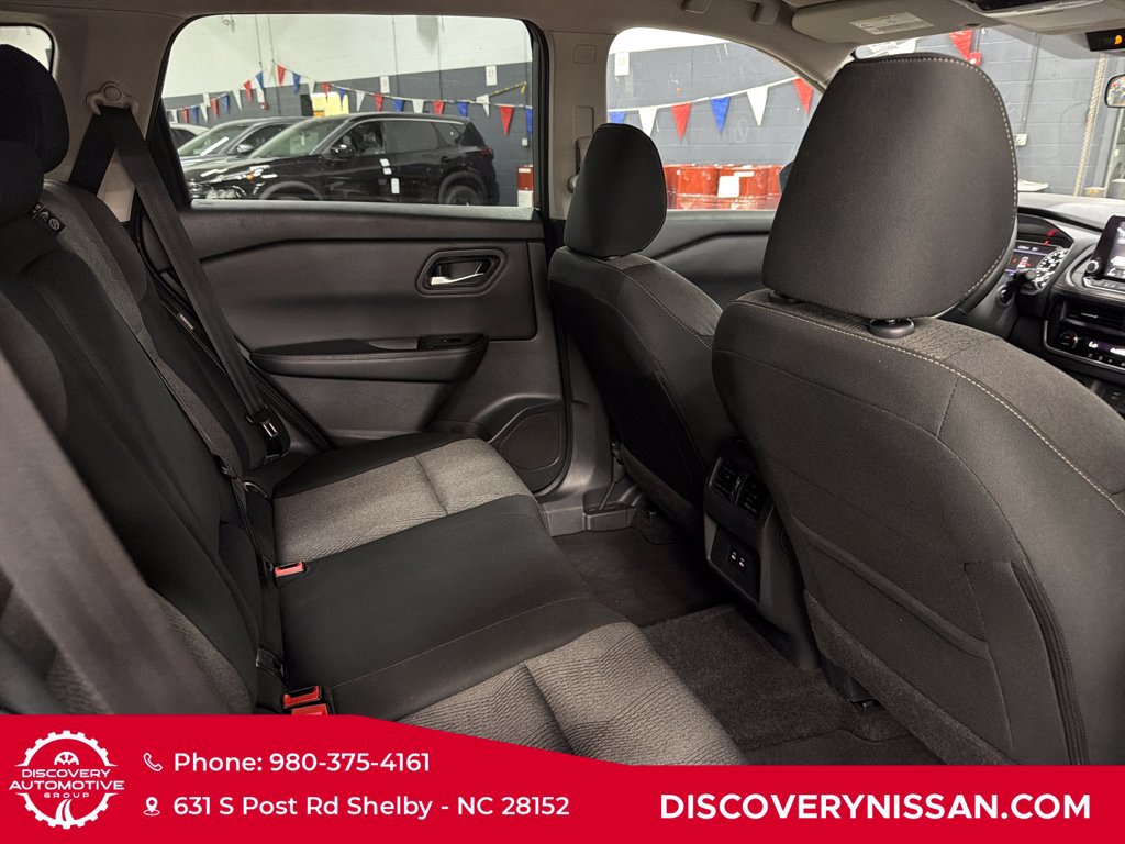 Certified 2025 Nissan Rogue SV AWD/4WD image 36