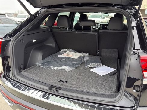 New 2026 Volkswagen Atlas Cross Sport SE image 30