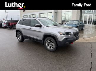 Used 2019 Jeep Cherokee Trailhawk AWD/4WD video 1
