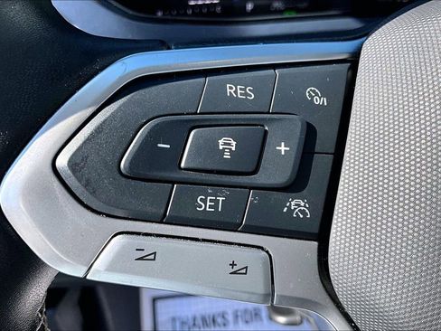 Used 2024 Volkswagen Taos SE image 10