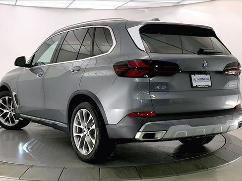 New 2026 BMW X5 xDrive50e w/ Executive Package image 2