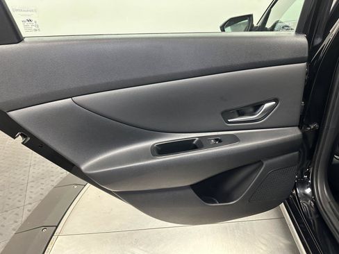 Used 2023 Hyundai Elantra SEL w/ Convenience Package FWD image 29