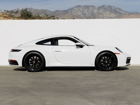 Certified 2022 Porsche 911 Carrera w/ Premium Package RWD image 8