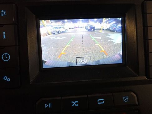 Used 2022 Ford F350 XL w/ Power Equipment Group AWD/4WD image 19
