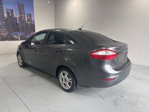 Used 2015 Ford Fiesta SE image 19