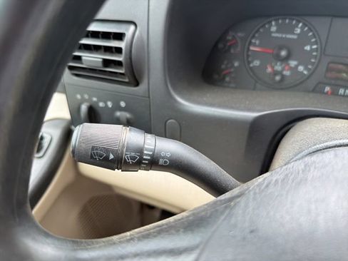 Used 2005 Ford F350 XLT AWD/4WD image 34