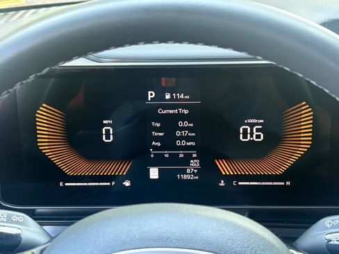 Used 2026 Kia Carnival FWD image 39