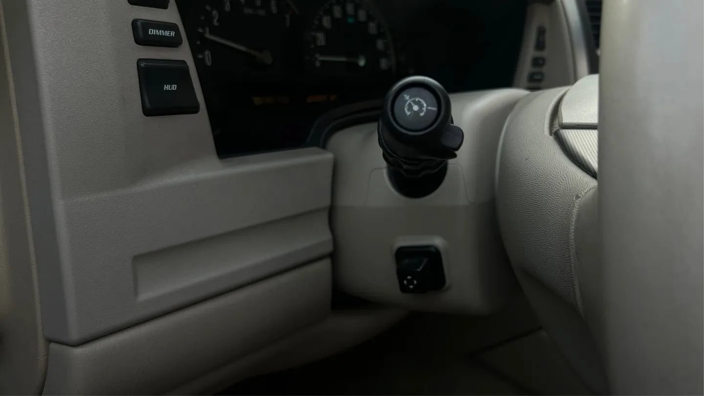 Used 2005 Cadillac XLR RWD image 50