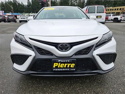Used 2023 Toyota Camry SE image 8