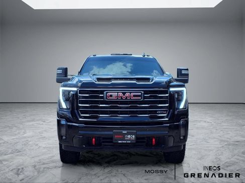 Used 2024 GMC Sierra 2500 AT4 w/ AT4 Premium Plus Package AWD/4WD image 3