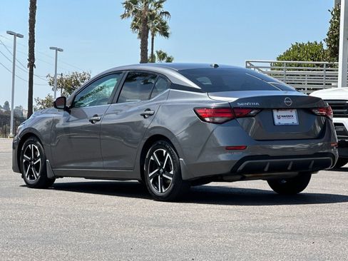 Used 2025 Nissan Sentra SV FWD image 3