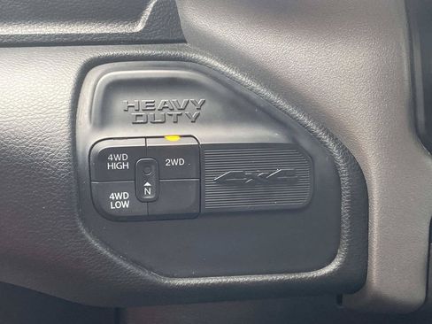 Used 2024 RAM 2500 Big Horn AWD/4WD image 31