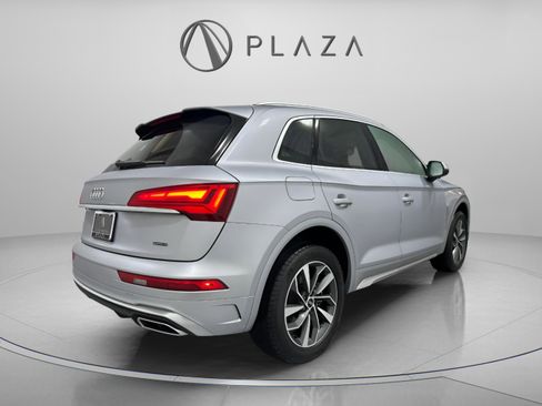 Certified 2023 Audi Q5 2.0T Premium w/ Convenience Package image 5