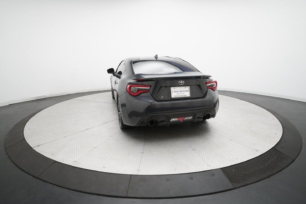 Used 2017 Toyota 86 RWD image 30