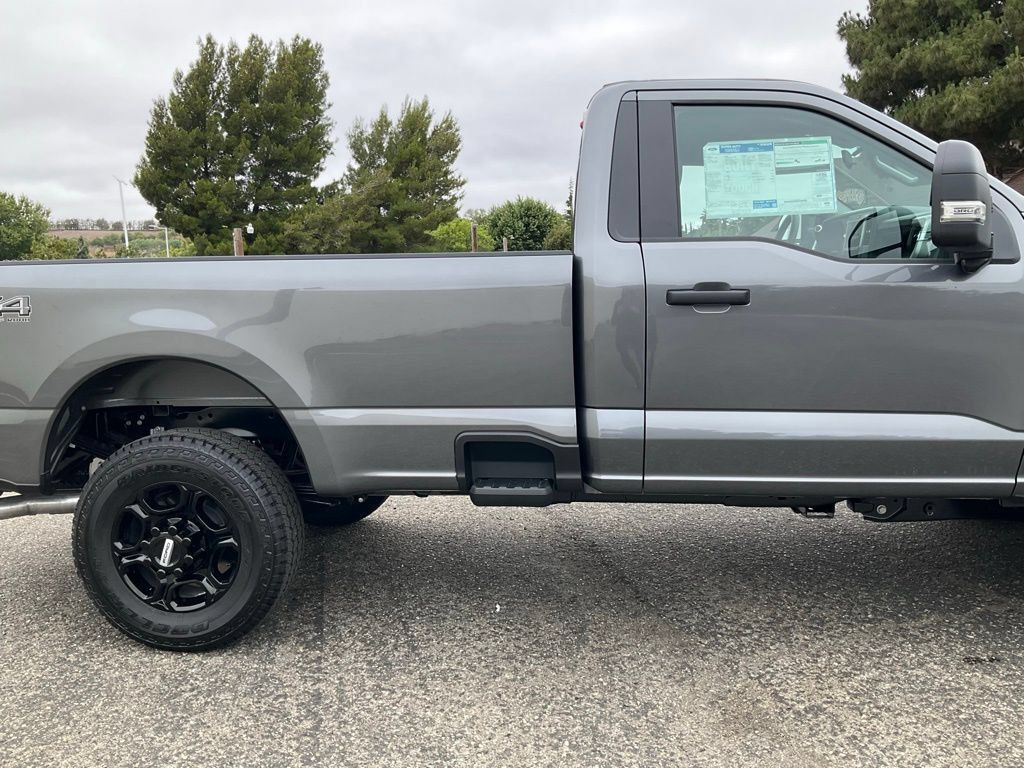 New 2025 Ford F350 XL w/ STX Appearance Package AWD/4WD image 17