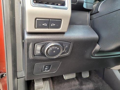 Used 2016 Ford F150 Lariat w/ Equipment Group 502A Luxury RWD image 27
