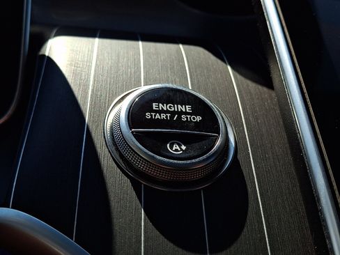 Certified 2026 Mercedes-Benz GLC 300 4MATIC image 23