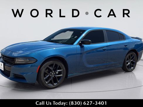Used 2021 Dodge Charger SXT w/ Blacktop Package RWD image 13