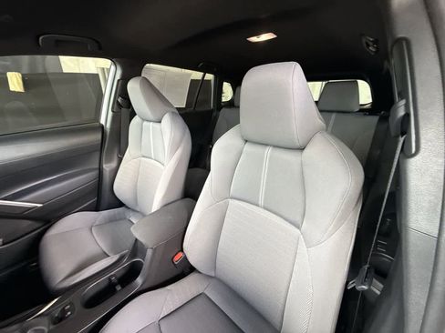 Used 2025 Toyota Corolla Cross AWD Hybrid image 14