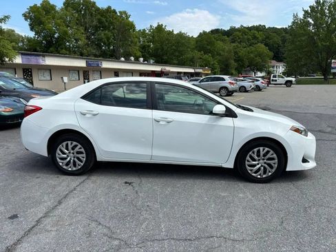 Used 2019 Toyota Corolla LE FWD image 9