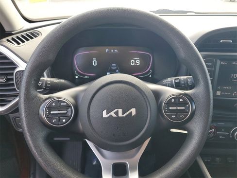 Used 2024 Kia Soul LX w/ Option Group 015 image 10