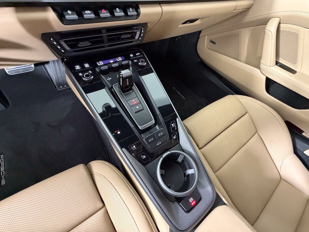 Certified 2023 Porsche 911 Carrera 4S AWD/4WD image 34