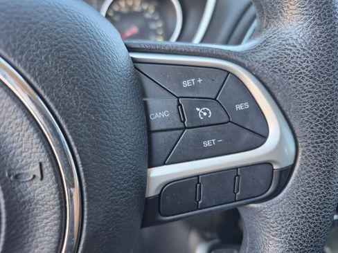Used 2018 Jeep Compass Sport FWD image 27