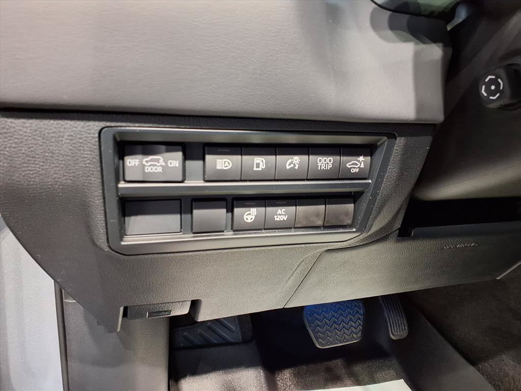 Used 2024 Toyota Sequoia Platinum AWD/4WD image 11