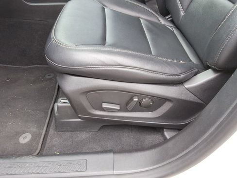 Used 2020 Ford Explorer XLT w/ Equipment Group 202A RWD image 24