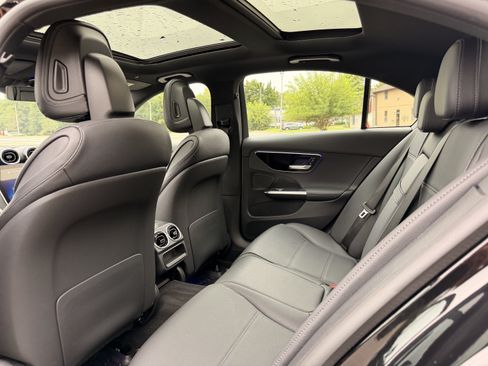 Used 2023 Mercedes-Benz C 300 4MATIC Sedan image 27