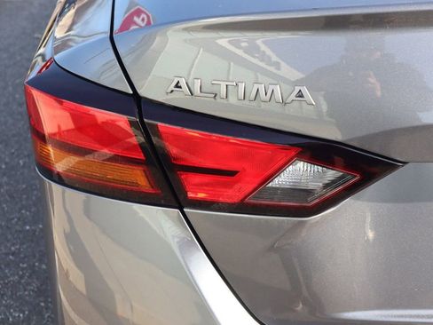 Certified 2024 Nissan Altima 2.5 SR FWD image 26