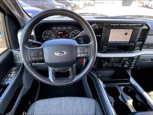 Used 2023 Ford F250 XLT w/ FX4 Off-Road Package image 8