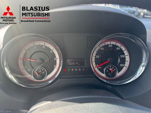 Used 2018 Dodge Grand Caravan SE w/ UConnect Hands-Free Group image 23