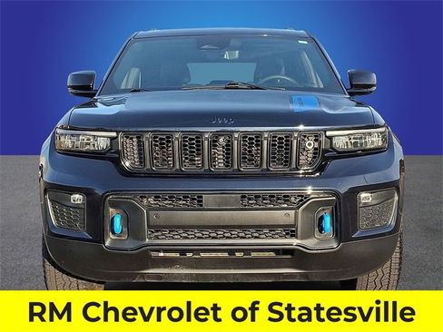 Used 2022 Jeep Grand Cherokee Trailhawk w/ Advanced Protech Group II image 2