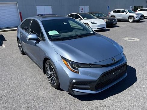 Used 2021 Toyota Corolla SE w/ SE Premium Package FWD image 3