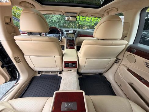 Used 2009 Lexus LS 460 L w/ Luxury Pkg RWD image 13