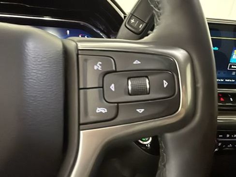 Used 2025 Chevrolet Silverado 1500 LT Trail Boss AWD/4WD image 16