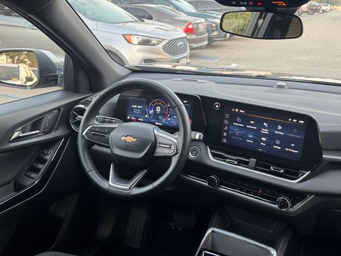 Used 2025 Chevrolet Equinox LT image 33