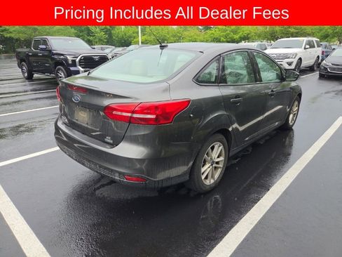 Used 2018 Ford Focus SE FWD image 8