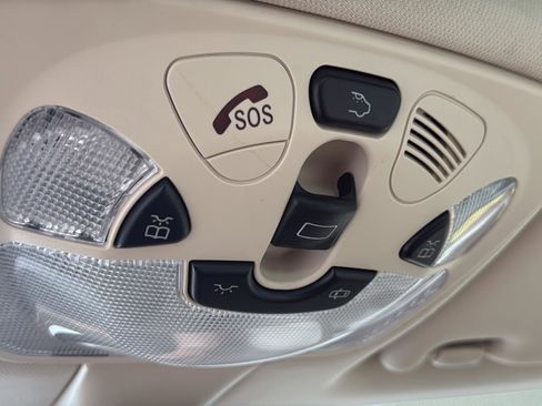 Used 2007 Mercedes-Benz CLK 350 Coupe image 34