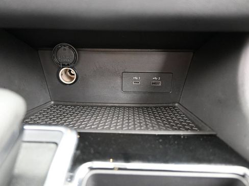 Used 2024 Nissan Pathfinder SV FWD image 27