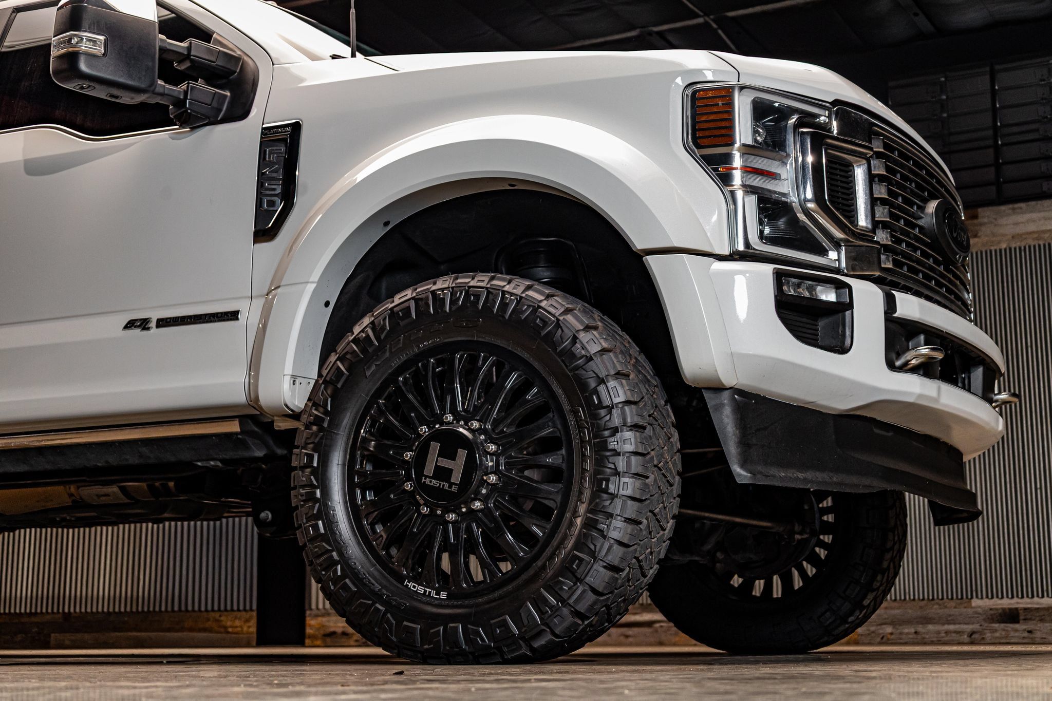 Used 2022 Ford F450 Platinum w/ FX4 Off-Road Package AWD/4WD image 12