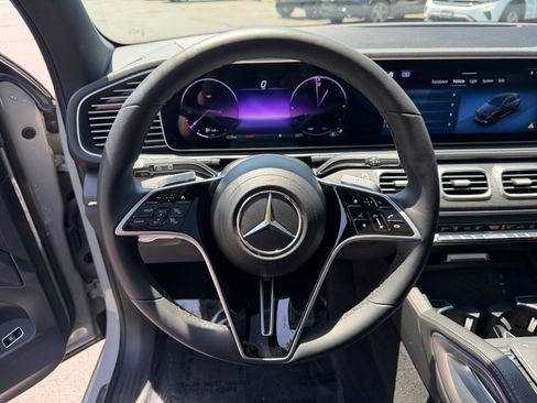 Used 2025 Mercedes-Benz GLE 350 4MATIC image 9