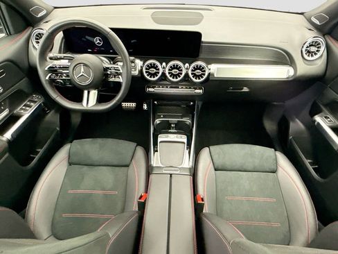 Certified 2025 Mercedes-Benz GLB 250 image 13