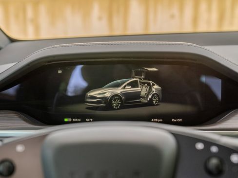 Used 2024 Tesla Model X image 28