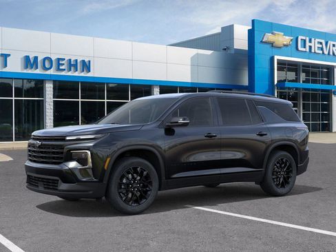 New 2026 Chevrolet Traverse LT image 2