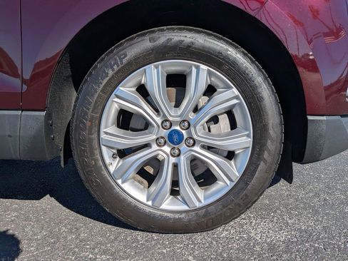 Used 2022 Ford Edge Titanium image 11