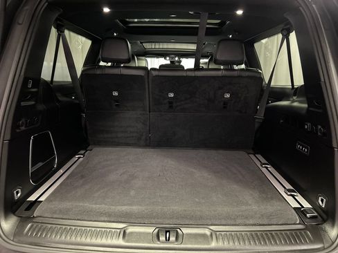Used 2023 Jeep Wagoneer L Series III w/ Premium Group I AWD/4WD image 25